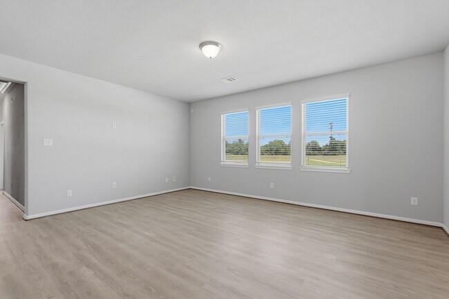 Building Photo - 10406 Milford Wds Ln