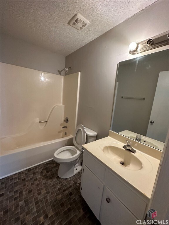 Building Photo - 120 Pinehurst Ct