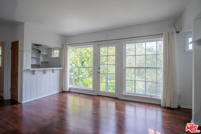 Building Photo - 12056 Laurel Terrace Dr