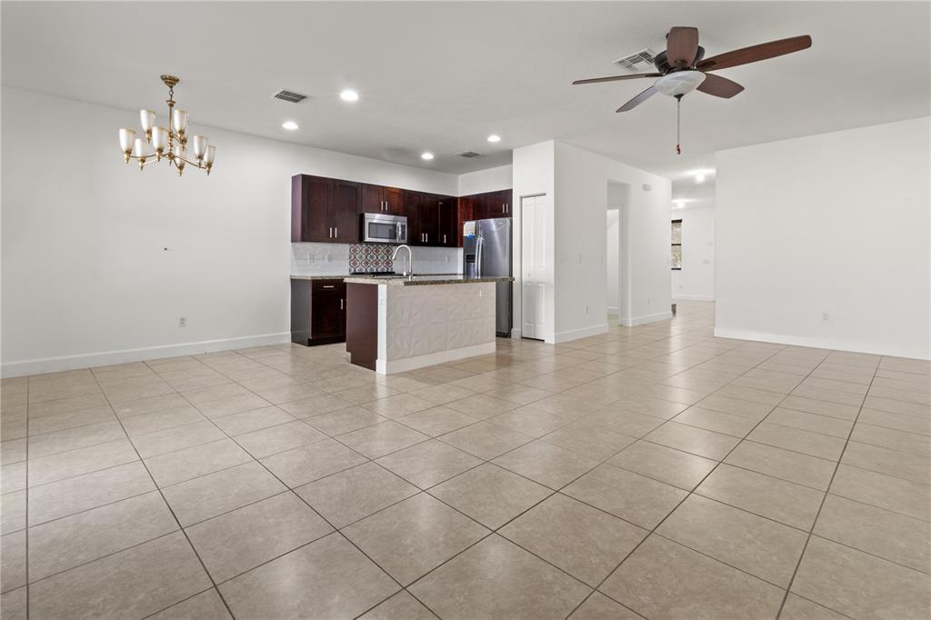 Building Photo - 5808 NW 46th Ln
