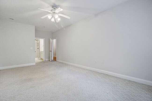 Building Photo - 1025 Riverland Woods Pl