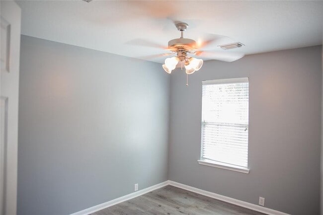Building Photo - 2843 Sandberry Dr