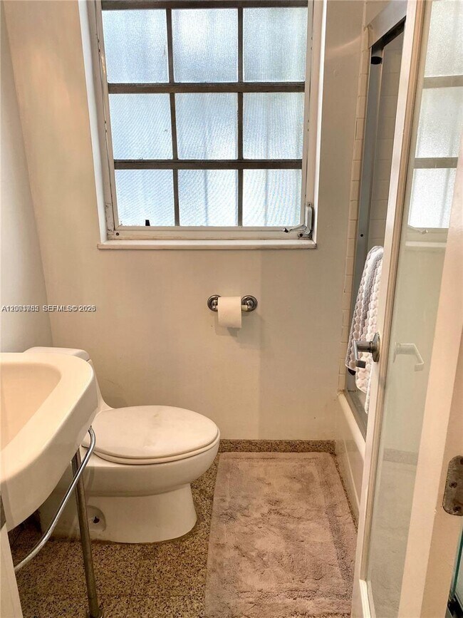 Building Photo - 439 15th St