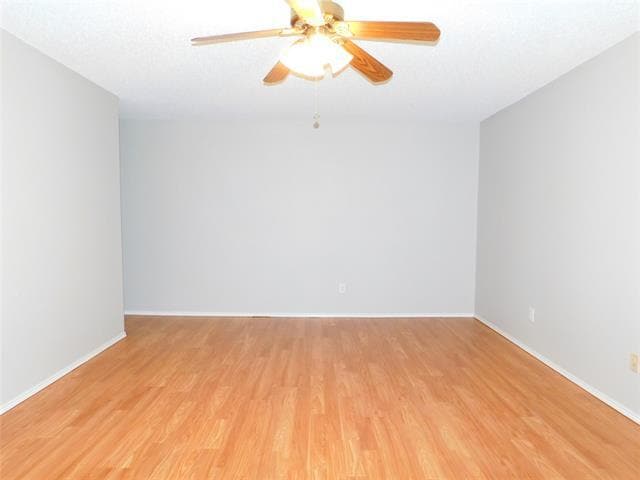 Building Photo - 1404 Wenatchee Dr