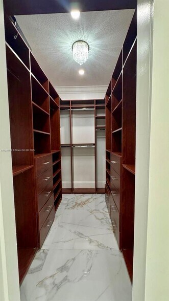 Building Photo - 11500 SW 153rd Ave