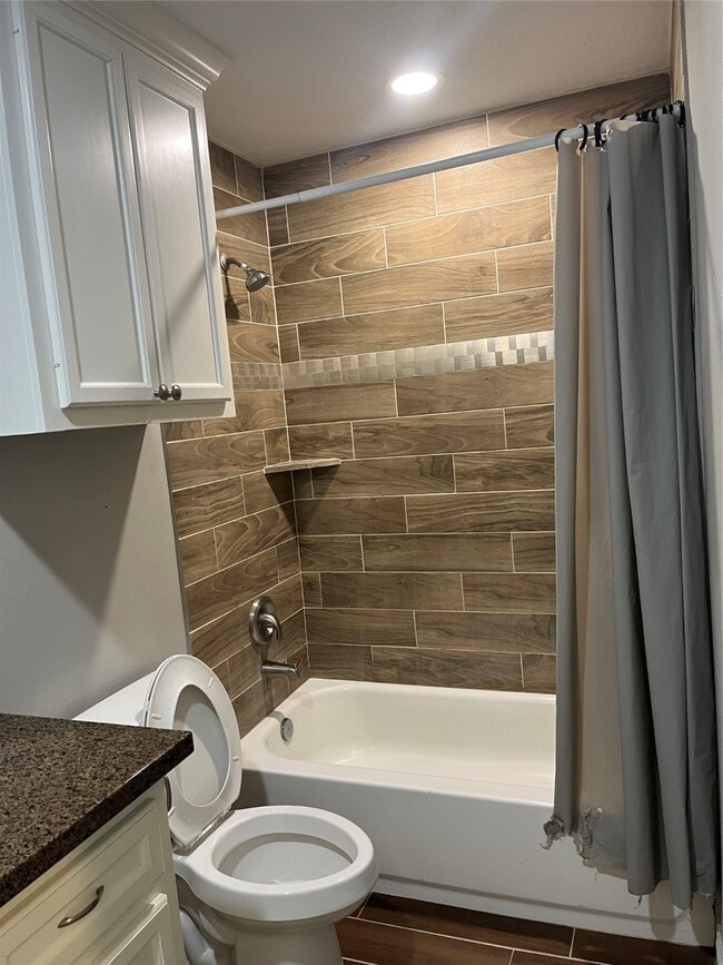 Building Photo - 18222 Bonnie Alice Dr