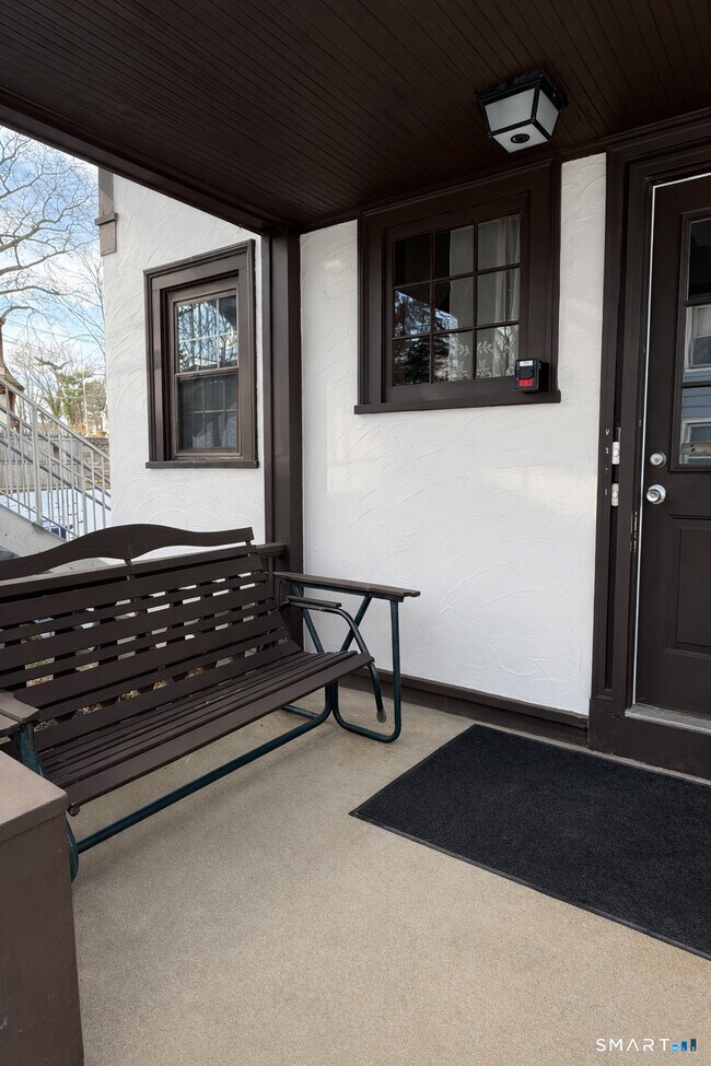 Building Photo - 40 Rogers St