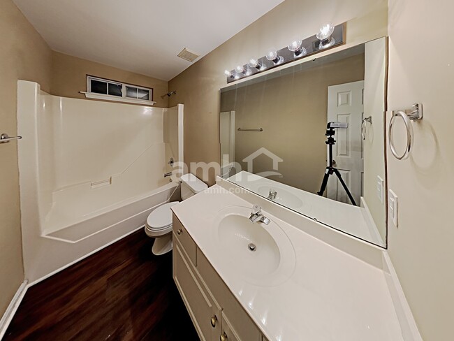 Building Photo - 14921 Ashlight Dr