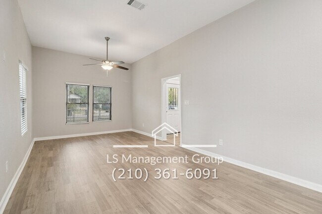 Building Photo - 622 Denver Blvd