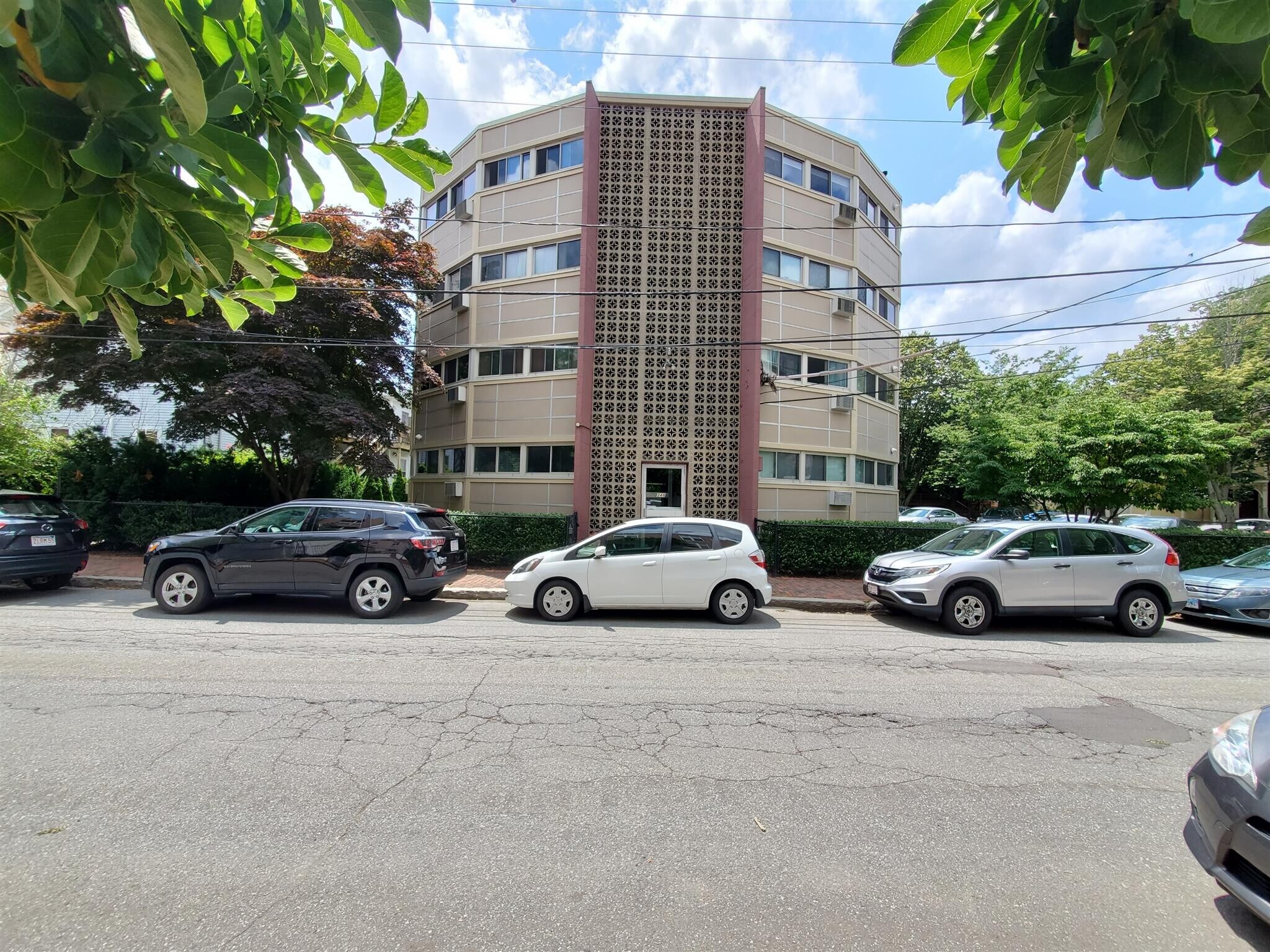 Building Photo - 340 Franklin St
