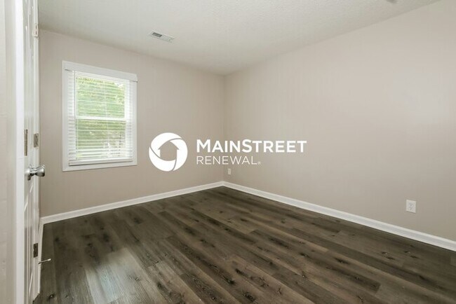 Building Photo - 3 Bedroom Pet-Friendly Home in Greensboro, NC with Main Street Renewal