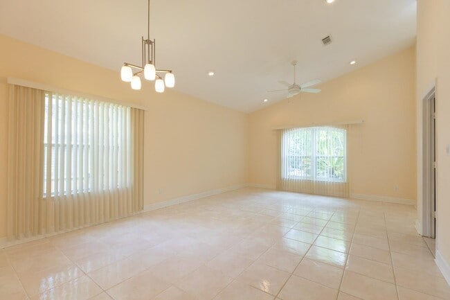 Building Photo - 4030 Forsythe Park Cir