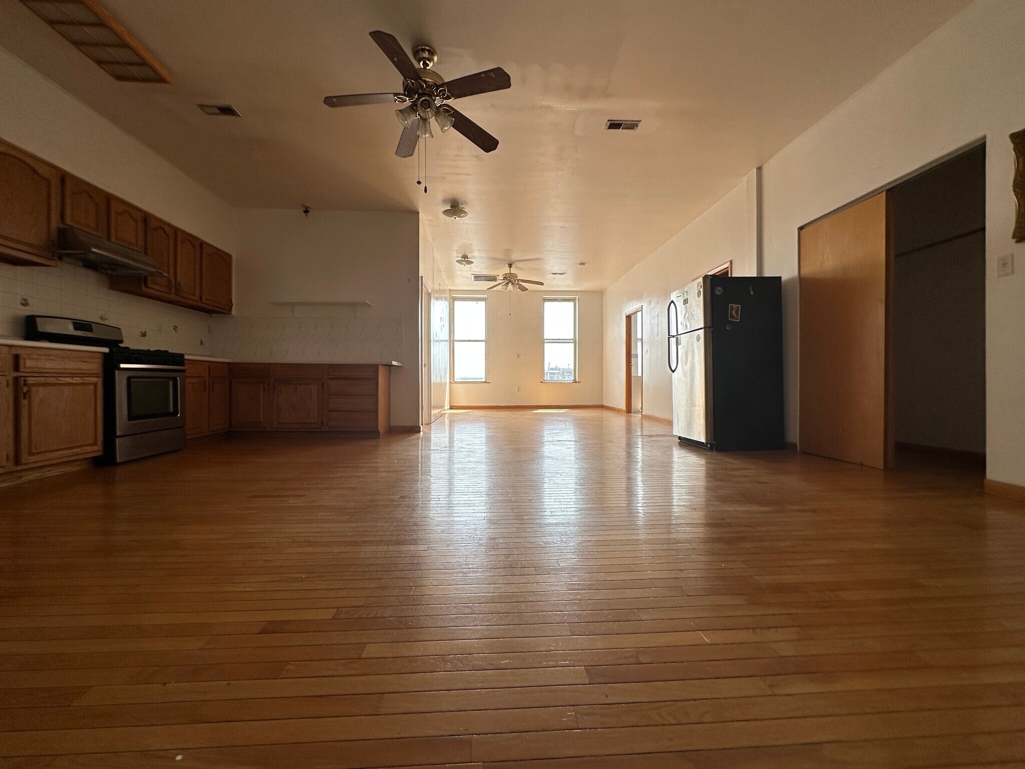 Building Photo - 721 Wharton St