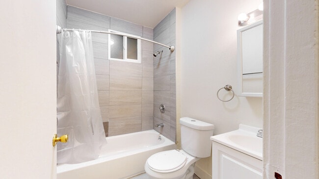 Building Photo - 420 Ellis St