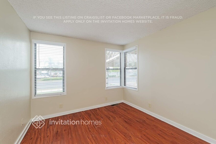 Building Photo - 1200 W 10th St