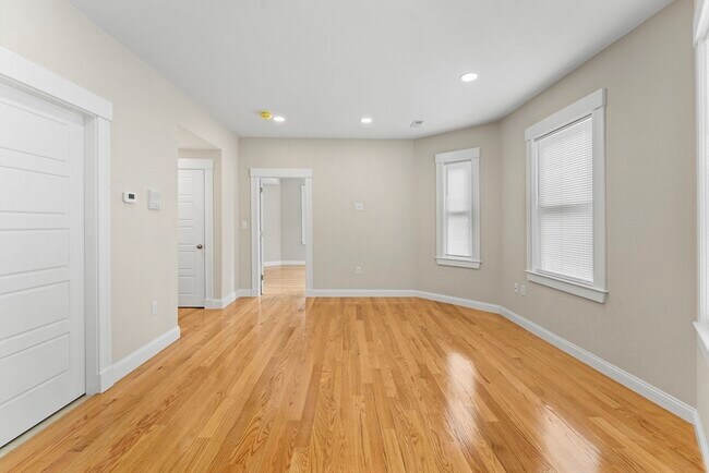 Building Photo - 42 Almont St