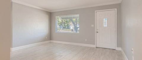 Building Photo - 2240 Valencia Rd