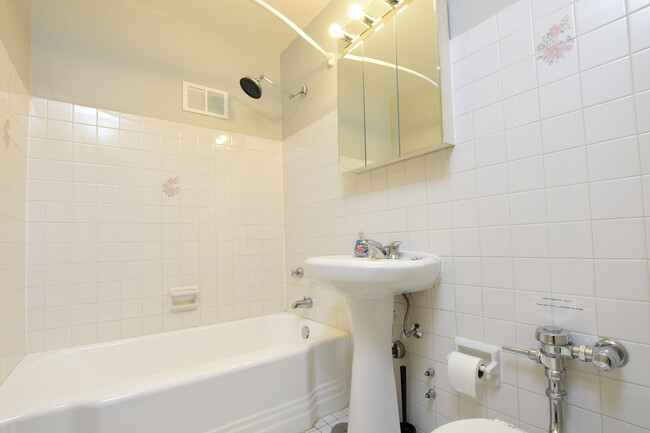 Building Photo - 4970 N Marine Dr