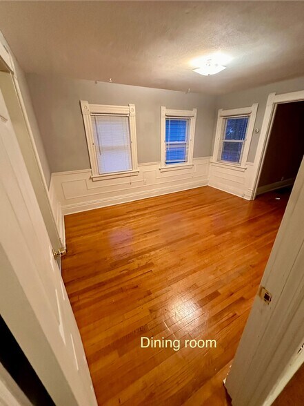 Building Photo - 102 Peck Ave