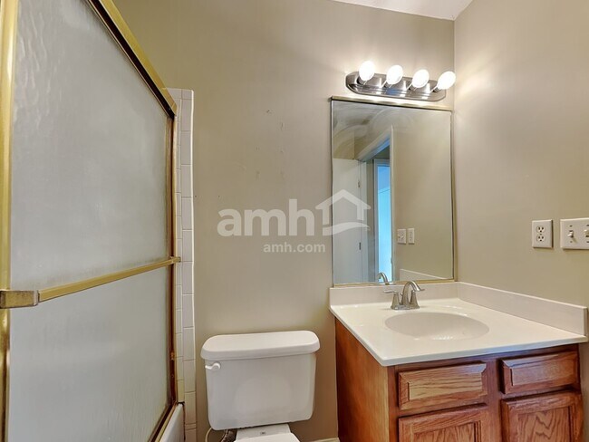 Building Photo - 420 Granny Smith Ln