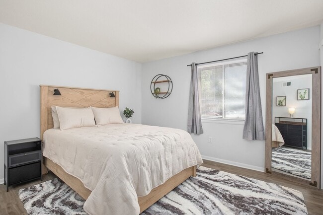 Building Photo - Furnished 1-Bedroom Condo with Modern Updates in Winston-Salem