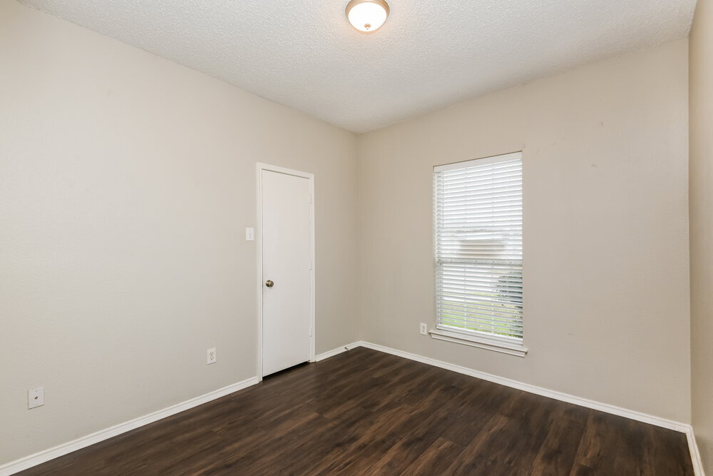 Building Photo - 3500 Lasso Rd