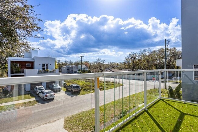 Building Photo - 2700 N Myrtle Ave