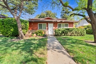 Building Photo - 1833 Fremont Ct