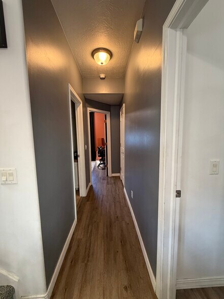 Building Photo - 70 N Main St