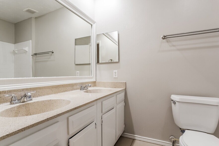 Building Photo - 4306 Hickorygate Dr