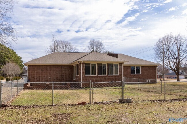 Building Photo - 109 Perriwinkle St