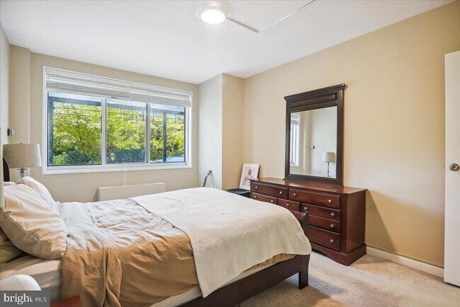 Building Photo - 10500 ROCKVILLE PIK