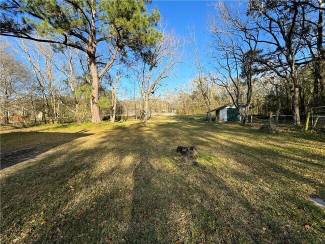 Building Photo - 7445 Bowers Ln