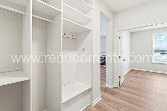 Building Photo - 7737 Solomon Dr