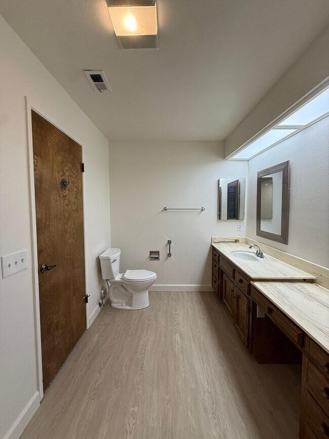 Building Photo - Orcutt Single Story Condo in The Gated Community of Creekridge Villas