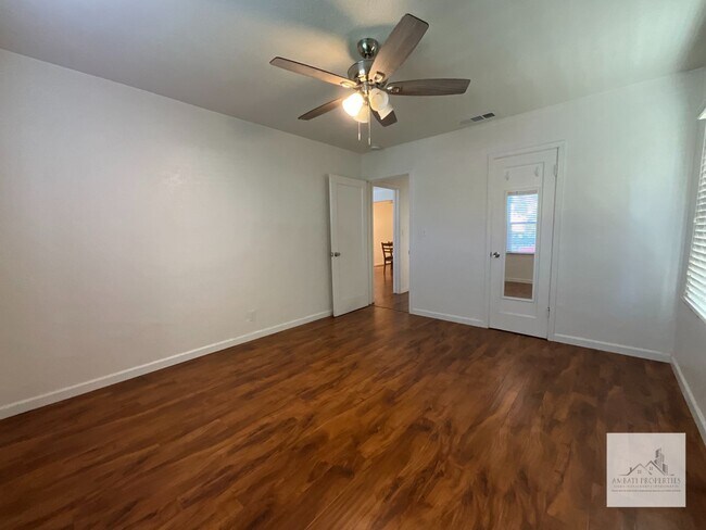 Building Photo - 3074 E Terrace Ave