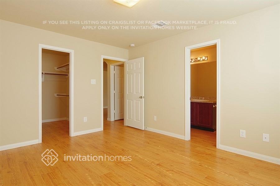 Building Photo - 18811 Dennington Dr