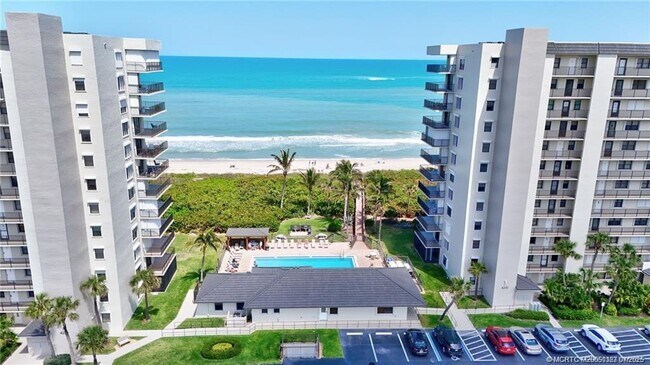 Building Photo - 4250 N Hwy A1A