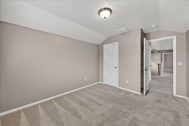 Building Photo - Beautiful NW Meridian Home with Privacy and Community Amenities