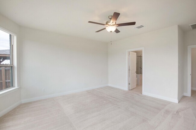 Building Photo - 148 Isabella Wy