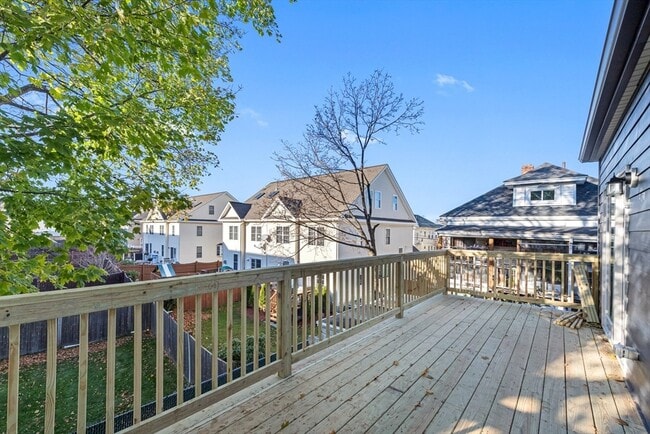 Building Photo - 62-64 Bradbury Ave