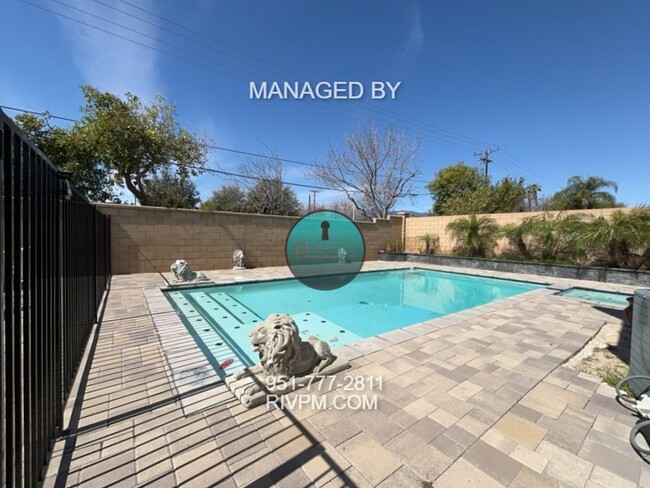 Building Photo - Your Perfect Retreat Awaits in Fontana!! A...