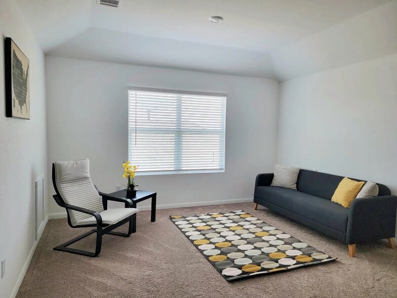 Building Photo - 12014 Pewee Ct