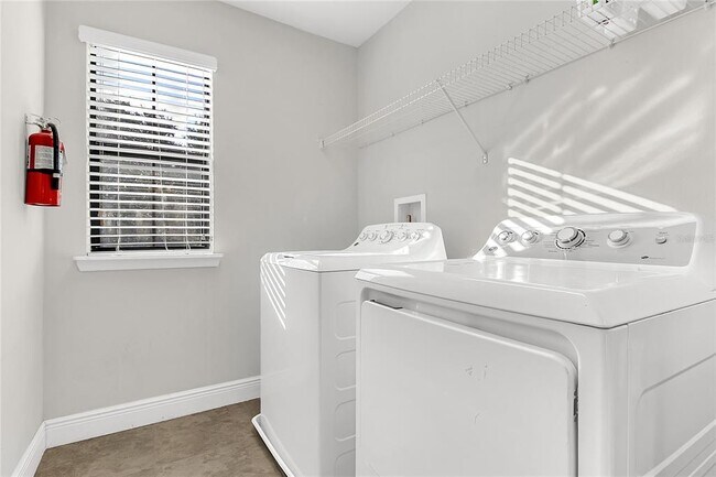 Building Photo - 105 Kenny Blvd