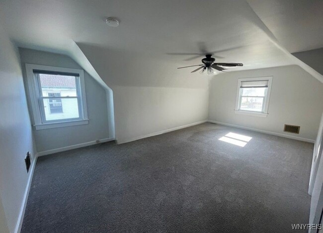 Building Photo - 4289 Harris Hill Rd