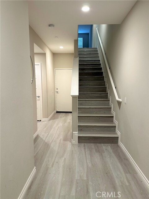 Building Photo - 5861 Rostrata Ave