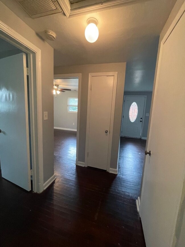 Building Photo - Coleman Place Duplex Quick Possession