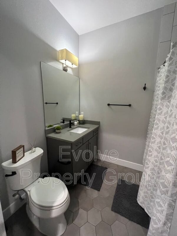 Building Photo - 183 Orange Pl