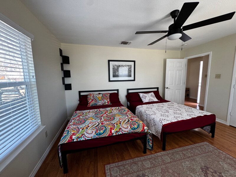 Building Photo - 319 S Olive St