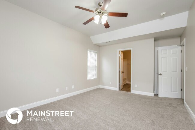 Building Photo - 1806 Savannas Run Dr